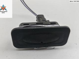 кнопка открытия багажника Renault Scenic 2 поколение [рестайлинг] 2006, 1.6 л., бензин, МКПП, серый, минивэн, 8200076256