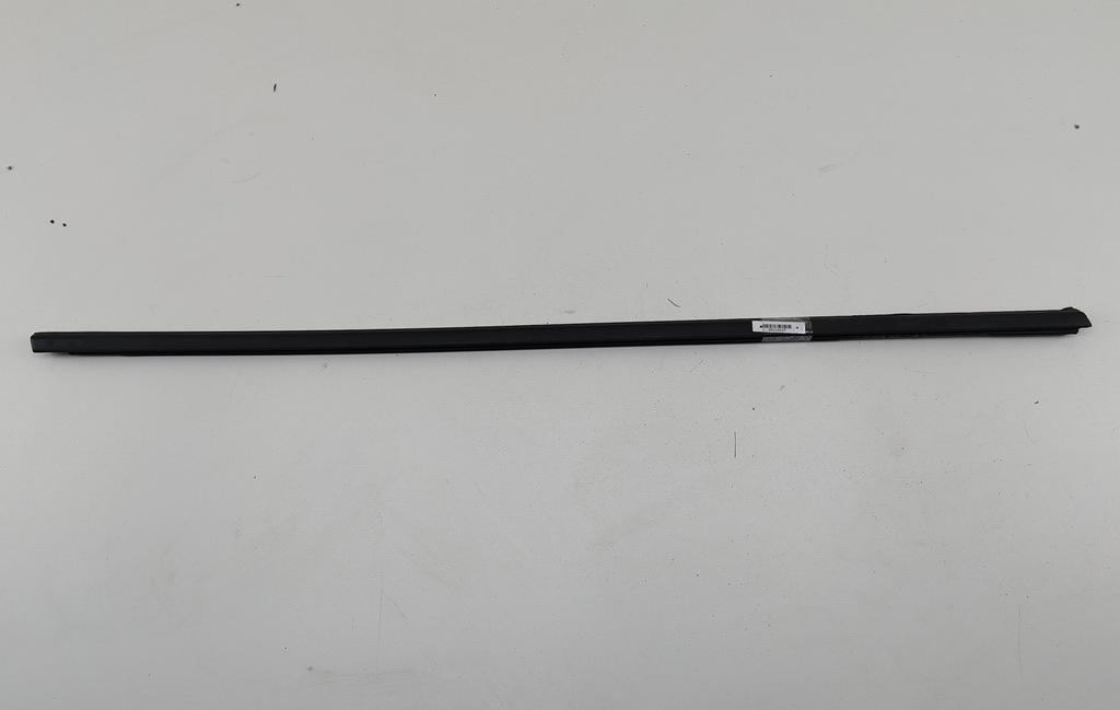 Молдинг стекла двери наружный Opel Astra J 2013, 1.7 л., дизель, МКПП, синий, универсал, 13391182