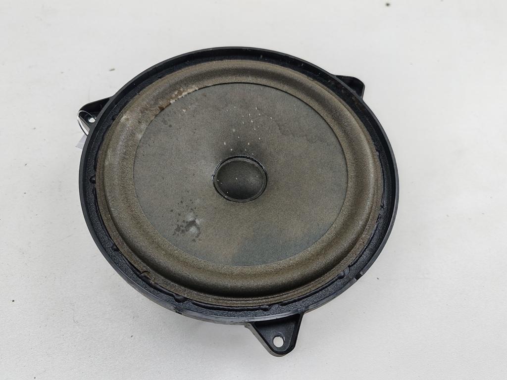 динамик двери Audi A6 C5 2002, 1.9 л., дизель, МКПП, чёрный, универсал, 0637611333