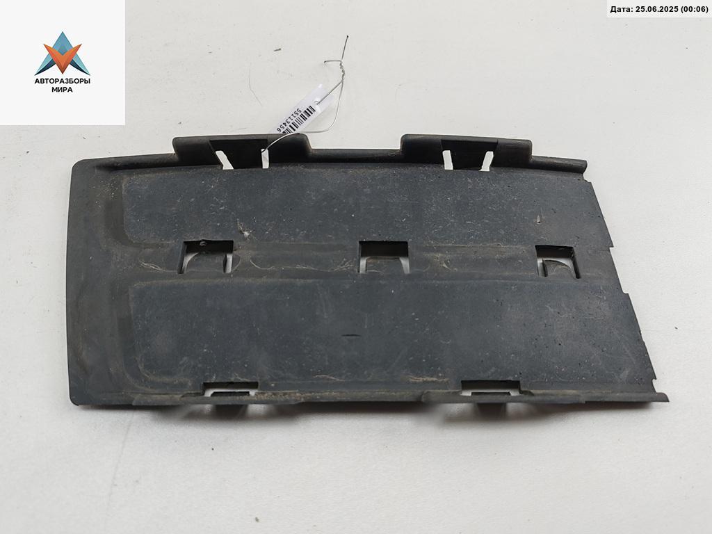 заглушка (решетка) в бампер Audi A4 B7 2005, 2.0 л., дизель, АКПП, синий, универсал, 8E0807152 - фото №1