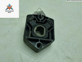 кронштейн (крепление) Skoda Fabia 2 поколение (5J) 2007, 1.2 л., бензин, МКПП, красный, хетчбэк 5 дв., 1U0121367