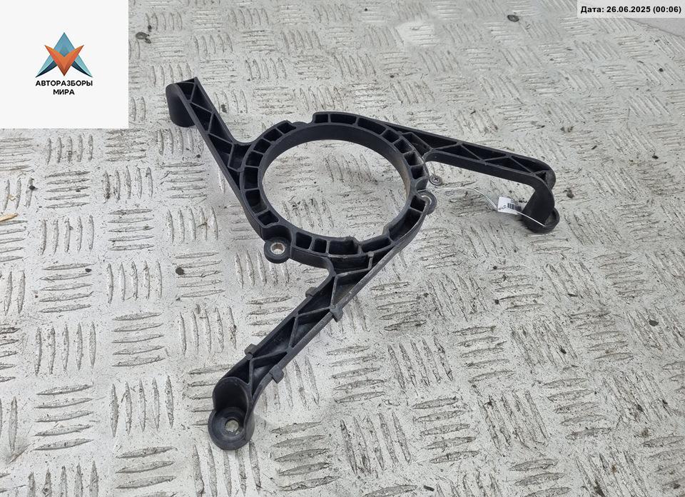 кронштейн (крепление) Skoda Octavia mk1 (A4 1U) 1999, 1.6 л., бензин, МКПП, серый, универсал, 1J0121206D - фото №1