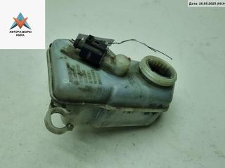 бачок тормозной жидкости Skoda Fabia 2 поколение (5J) 2007, 1.2 л., бензин, МКПП, красный, хетчбэк 5 дв.