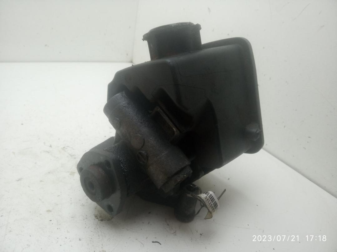 Насос гидроусилителя руля Mercedes-Benz Sprinter W901-W905 2001, 2.2 л., дизель, робот, белый, микроавтобус, A0024667501 - фото №1