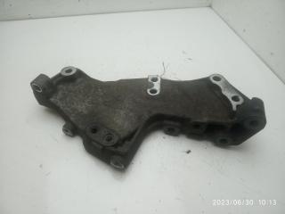кронштейн (крепление) Opel Vivaro A 2007, 2.0 л., дизель, 8200399938