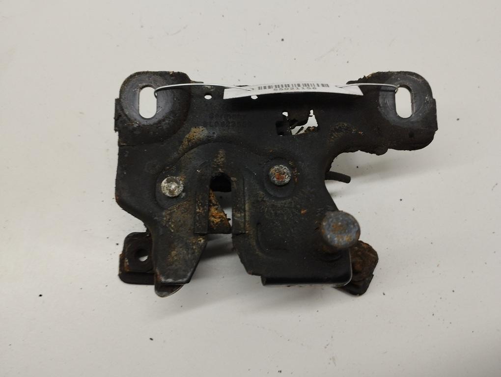 замок капота Audi A6 C5 1998, 1.8 л., Ti, бензин, МКПП, серый, универсал, 8L0823509