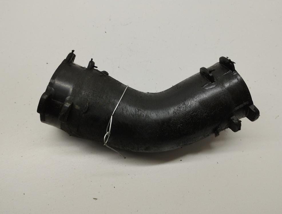 патрубок интеркулера Audi A4 B6 2002, 2.5 л., дизель, АКПП, серый, универсал