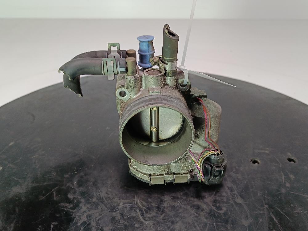 заслонка дроссельная Audi A4 B7 2004, Бензин 2.4, цвет, 078133062B - фото №1