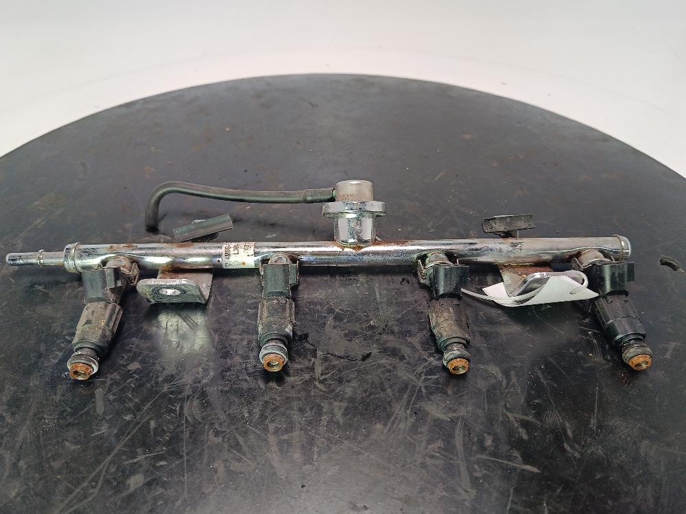 топливная рампа Mazda 6 GG 2004, цвет, 4M8G9D280AA - фото №1