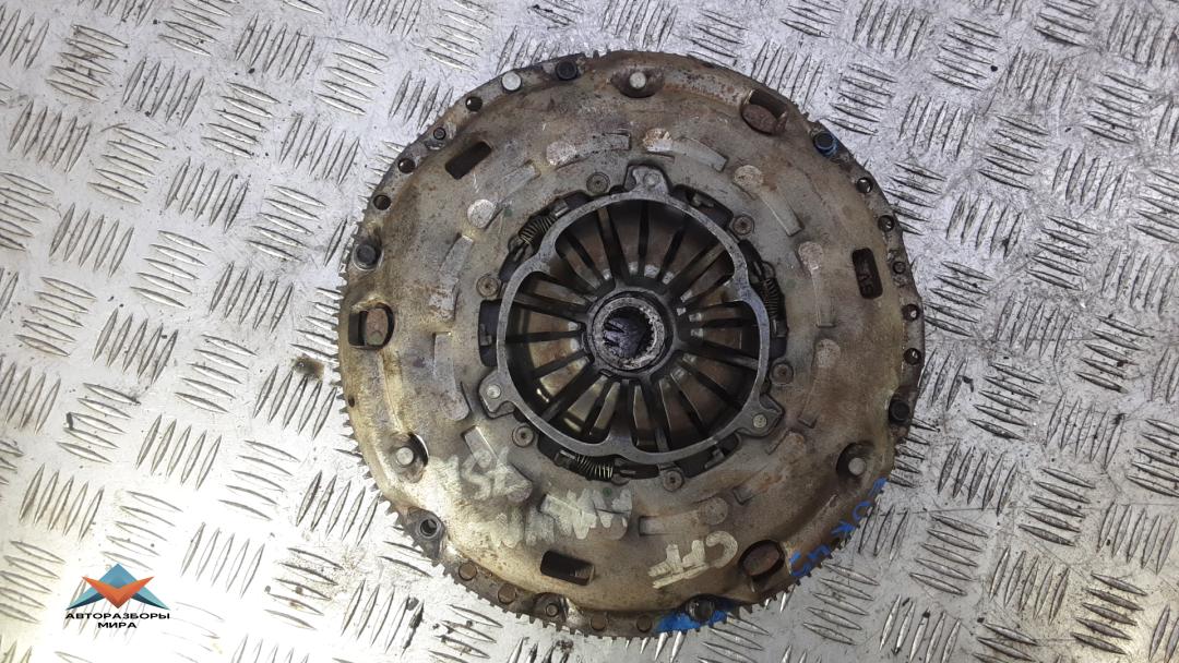 маховик Skoda Octavia 3 поколение (A7) 2014, 2.0 л., дизель, МКПП, хетчбэк 5 дв. - фото №1