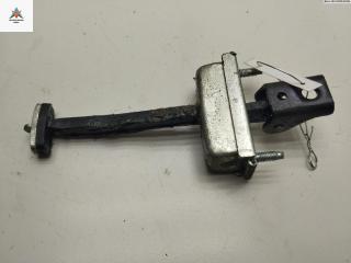 Ограничитель открывания двери задней Ford Focus 2 поколение [рестайлинг] 2009, универсал, 3M51R23500AJ