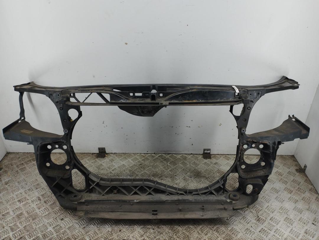 Рамка радиатора Audi A4 B7 2005, 2.0 л., дизель, АКПП, синий, универсал