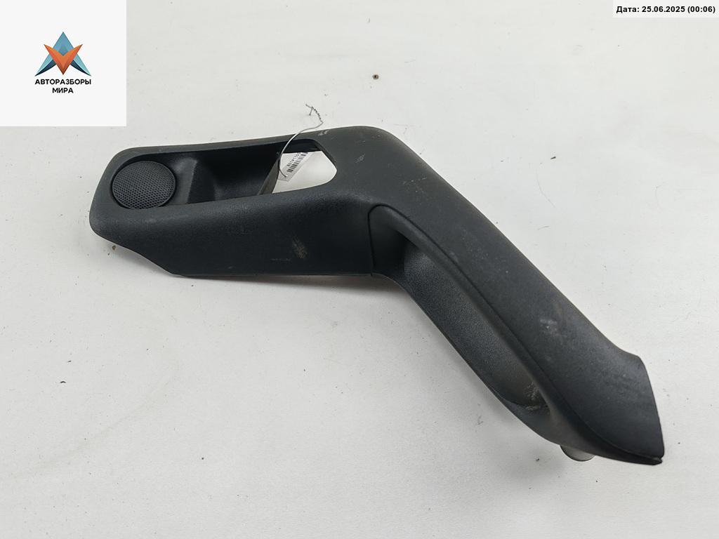 ручка внутренняя задняя правая Volkswagen Golf 3 поколение 1996, 1.6 л., бензин, МКПП, красный, хетчбэк 5 дв., 1H4867180D - фото №1