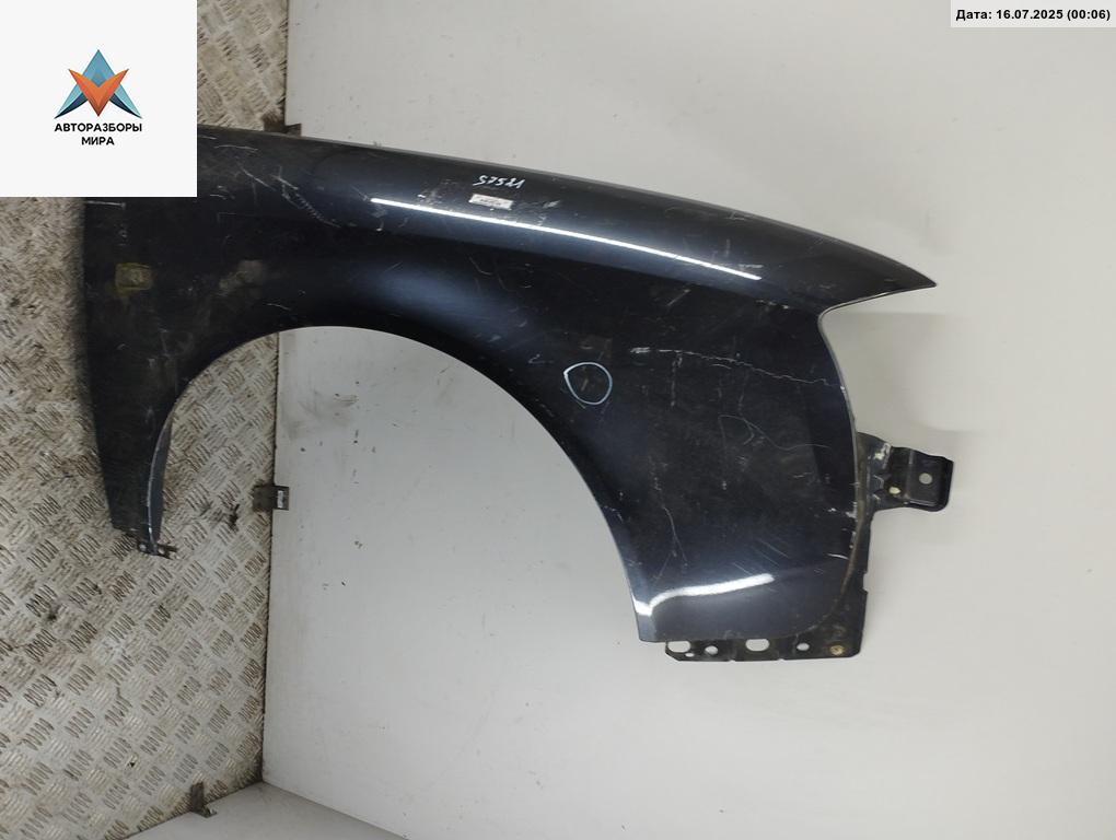 крыло переднее правое Audi A6 4B/C5 2000, 2.5 л., дизель, МКПП, серый, универсал - фото №1