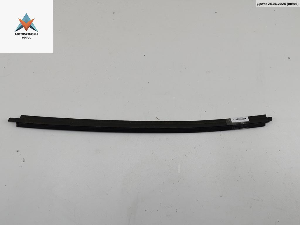 Молдинг стекла двери наружный Citroen Xsara Picasso 1 поколение 2001, 2.0 л., дизель, МКПП, зелёный, минивэн - фото №1