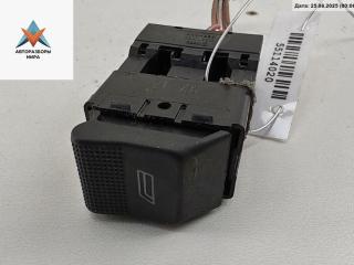 кнопка стеклоподъемника переднего левого Audi A4 B5 1997, 2.8 л., бензин, АКПП, серый, седан, 4D0959855