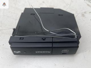 кнопка обогрева заднего стекла Toyota Avensis 2 поколение (T250) 2003, 1.8 л., бензин, МКПП, серый, хетчбэк 5 дв., 8479005130C