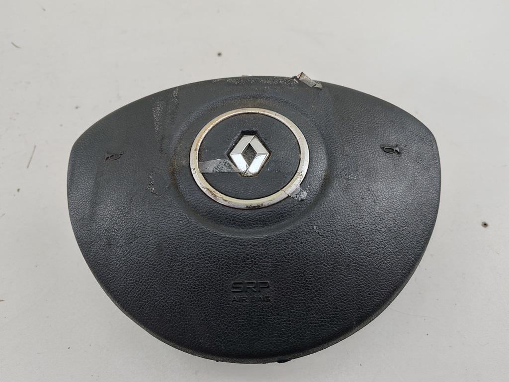подушка безопасности водителя Renault Clio III 2009, 1.2 л., бензин, МКПП, белый, хетчбэк 3 дв., 8200677493