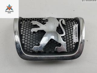 эмблема Peugeot 607 1 поколение 2001, 2.2 л., дизель, МКПП, серый, седан, 9638055177