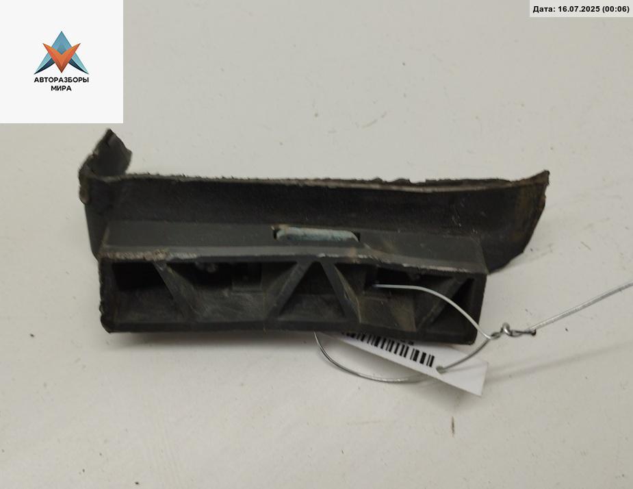 кронштейн переднего бампера Audi A6 4F/C6 2005, 2.4 л., бензин, АКПП, синий, седан, 4F0807278 - фото №1