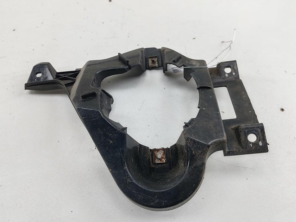 рамка фары противотуманной левой BMW 1 E81/E87 2006, 1.6 л., бензин, МКПП, чёрный, хетчбэк 5 дв., 7118151
