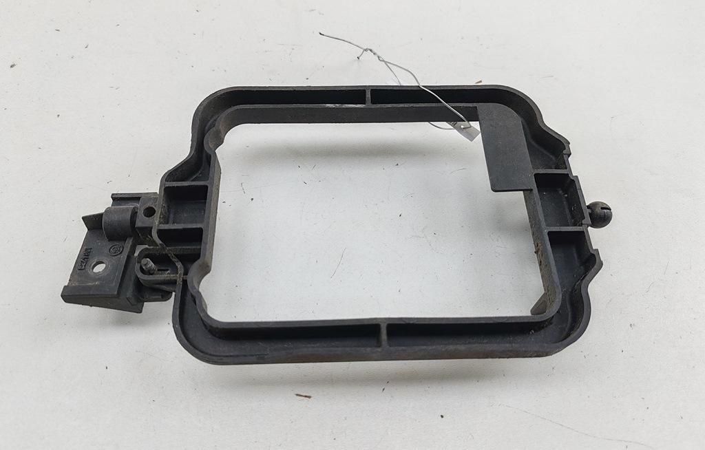 рамка фары противотуманной левой BMW 5 E34 1989, 2.4 л., дизель, МКПП, серый, седан, 134665