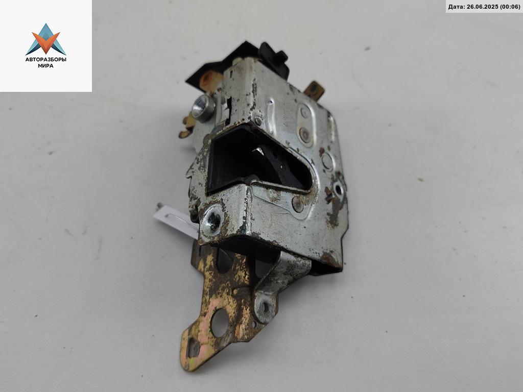 замок двери задней правой BMW 5 серия E34 1990, 2.5 л., бензин, МКПП, синий, седан, 81810061 - фото №1