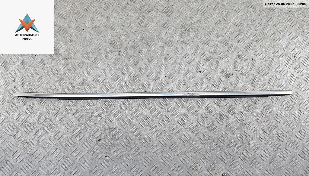 Молдинг стекла двери наружный BMW 5 серия E34 1990, 2.5 л., бензин, МКПП, синий, седан - фото №1