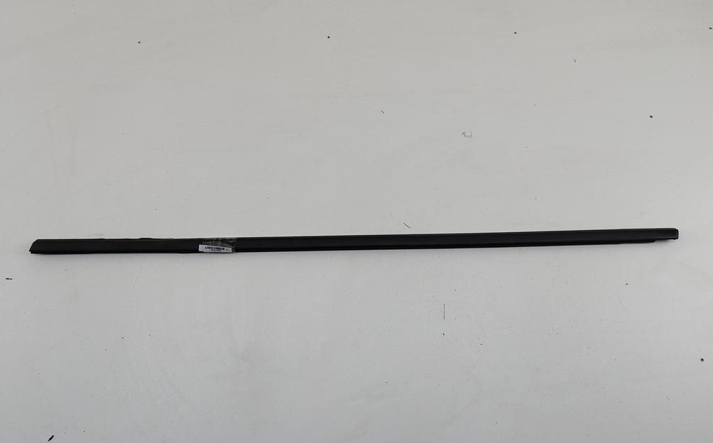 Молдинг стекла двери наружный Opel Astra J 2013, 1.7 л., дизель, МКПП, синий, универсал, 13391181