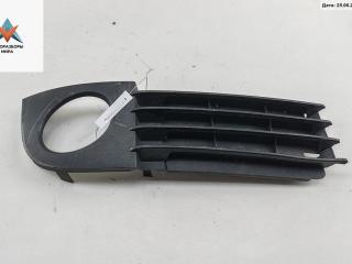 рамка фары противотуманной правой Audi A6 4B/C5 2000, 2.5 л., дизель, АКПП, серый, универсал, 4B0807682