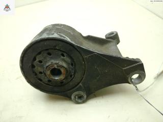 подушка крепления КПП Volkswagen Transporter T4 1995, 2.4 л., дизель, МКПП, чёрный, микроавтобус, 701399201