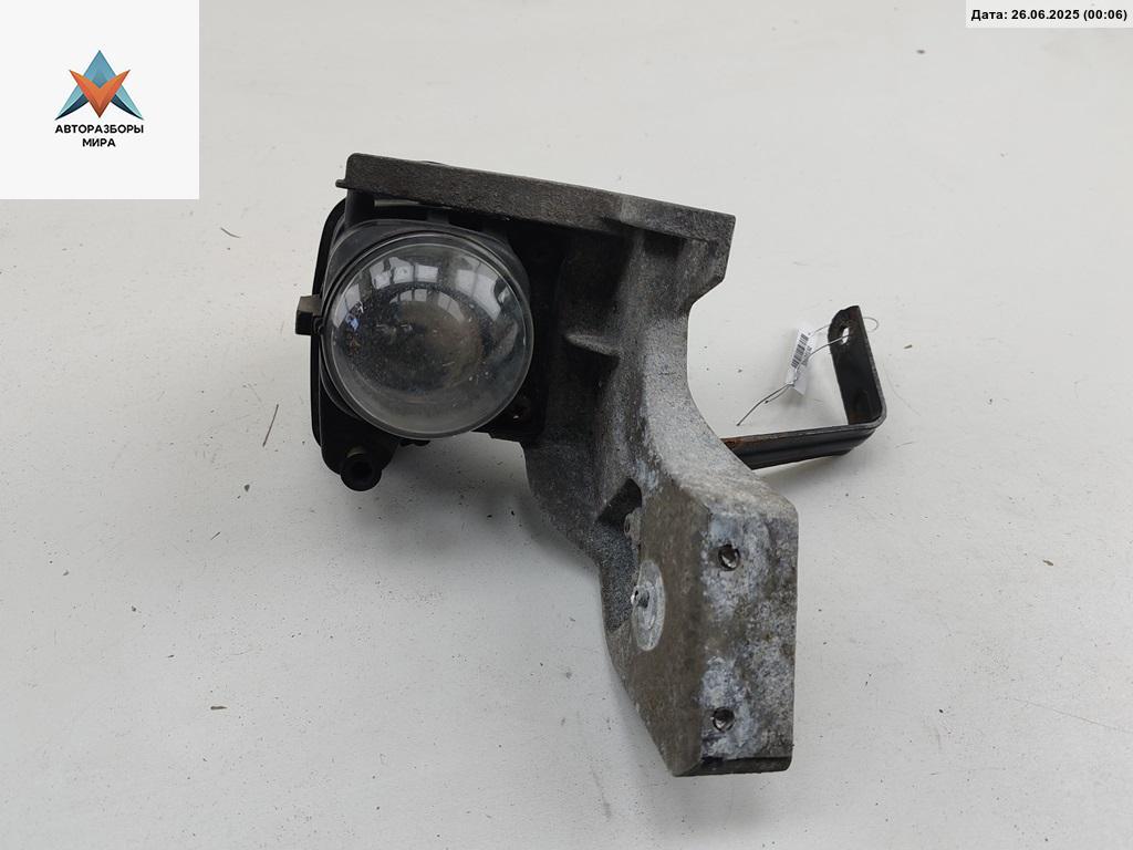 фара противотуманная правая Audi A6 4B/C5 1998, 2.4 л., бензин, АКПП, серый, седан, 14933400 - фото №1