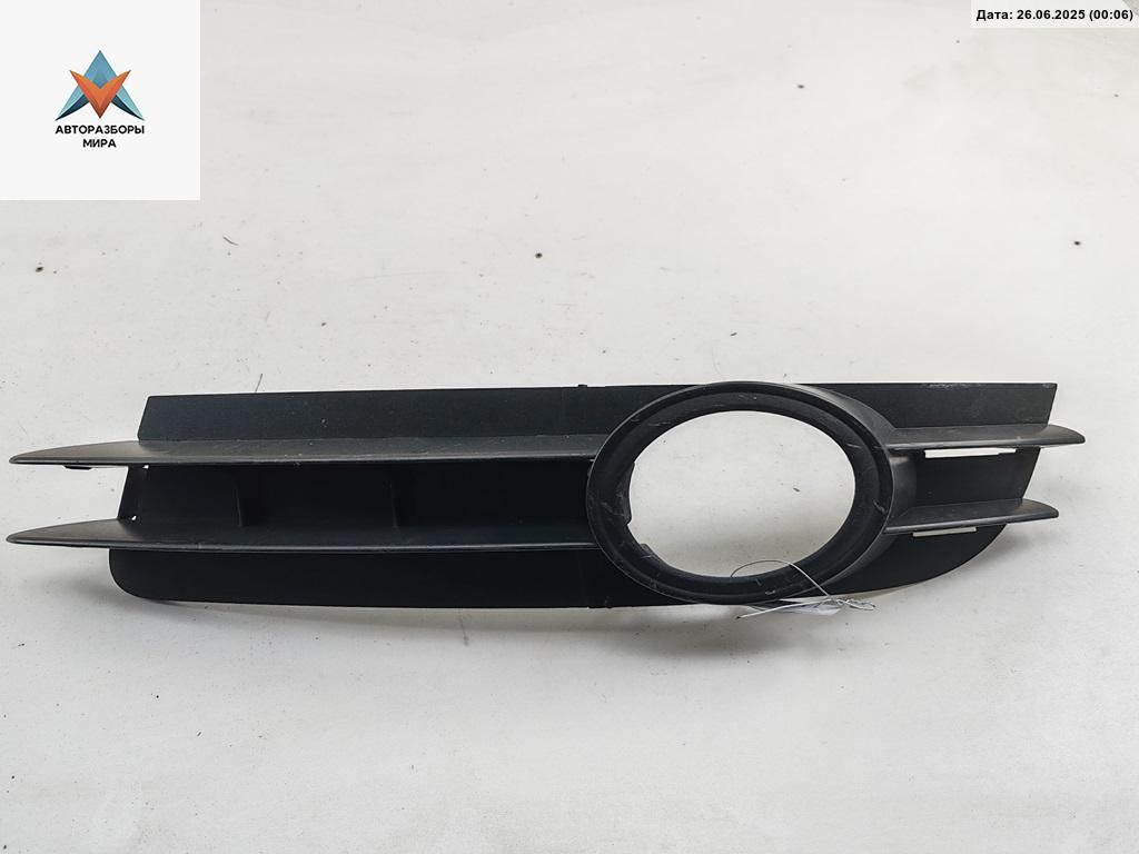 рамка фары противотуманной левой Audi A6 4F/C6 2005, 2.4 л., бензин, АКПП, синий, седан, 4F0807681 - фото №1