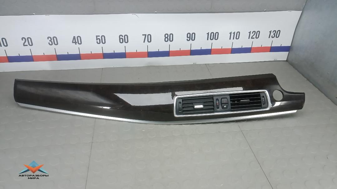 дефлектор обдува салона BMW 5 серия F07/F10/F11 2011, 3.0 л., D 530d, дизель, АКПП, хетчбэк 5 дв. - фото №1