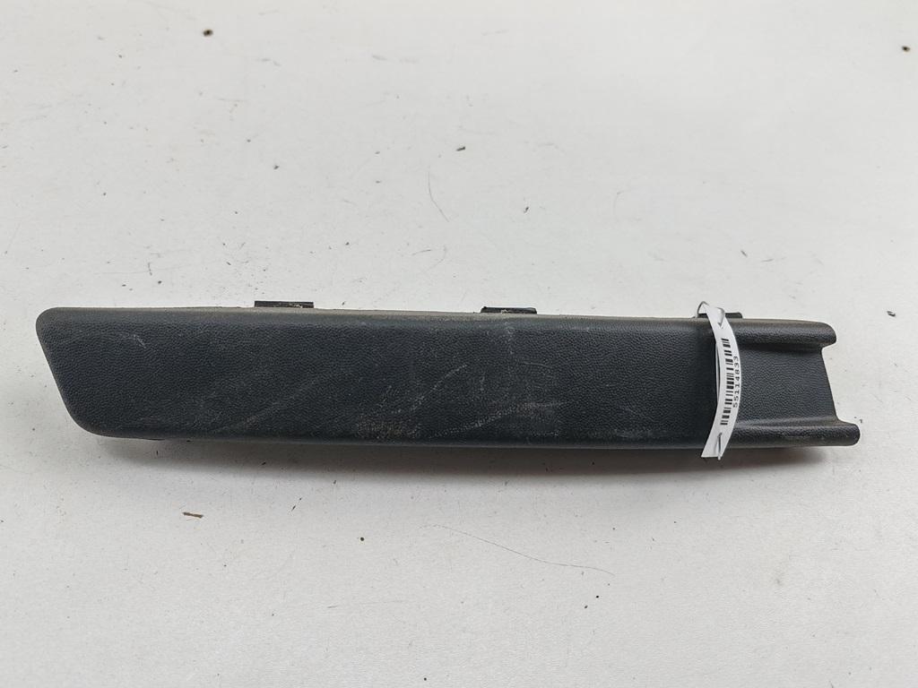 молдинг переднего бампера Volkswagen Passat B6 2008, 1.8 л., бензин, МКПП, синий, универсал, 3C0807646