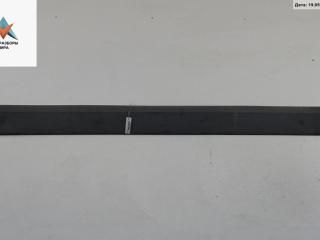 молдинг двери передней правой Volkswagen Passat B3 1992, 1.8 л., бензин, МКПП, серый, универсал, 357853516