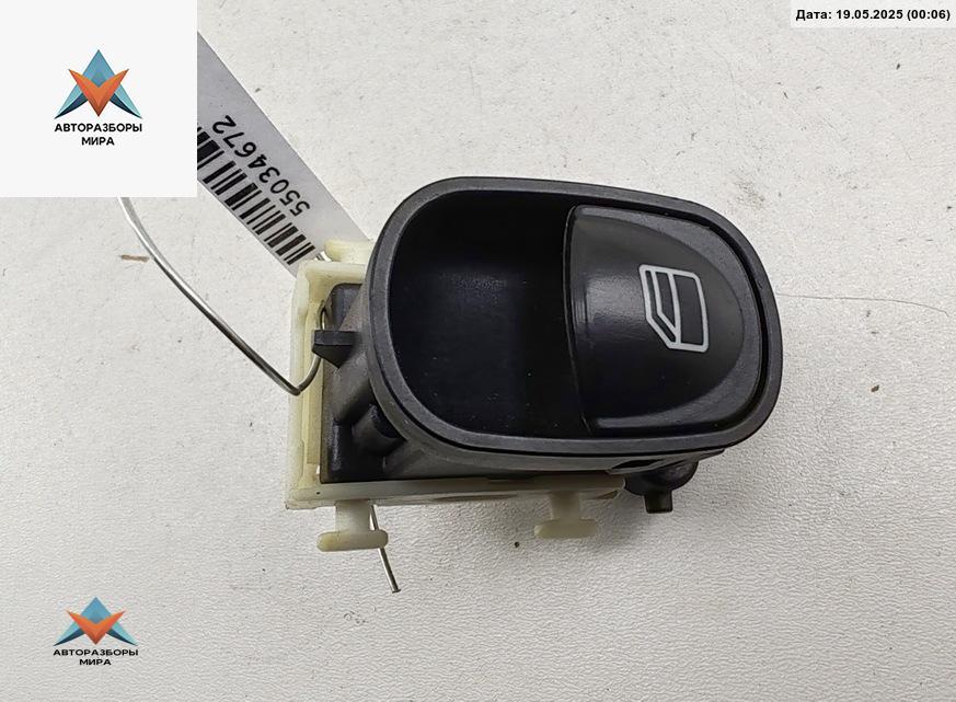 кнопка стеклоподъемника переднего правого Mercedes-Benz C-Класс W203/S203/CL203 2003, 2.2 л., дизель, МКПП, чёрный, универсал, A2038200210 - фото №1