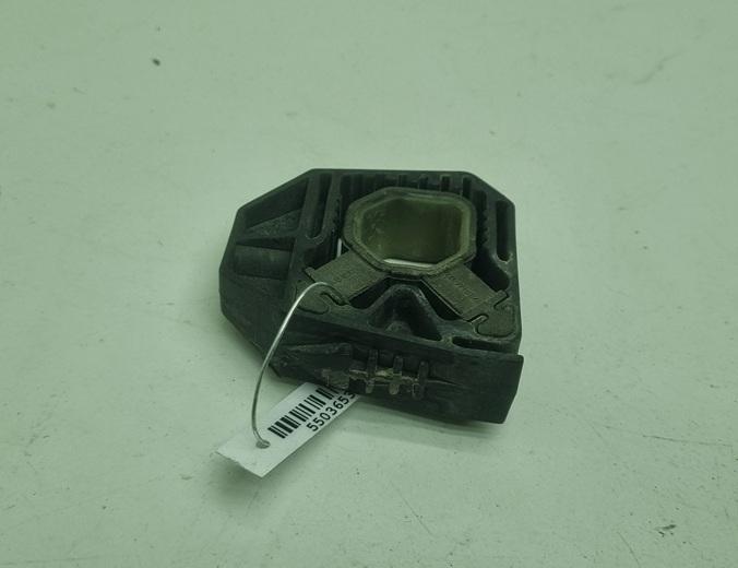 кронштейн радиатора Volkswagen Golf-5 Plus 2005, 1.4 л., бензин, МКПП, синий, хетчбэк 5 дв., 1Z0121367A