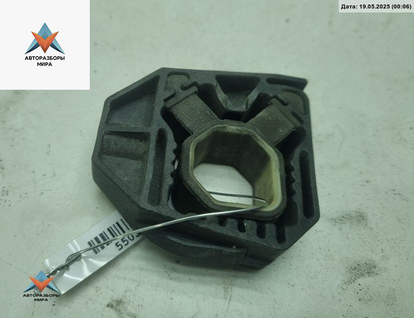 кронштейн радиатора Volkswagen Touran 1 поколение 2005, 1.6 л., бензин, МКПП, серый, минивэн, 1Z0121367A - фото №1