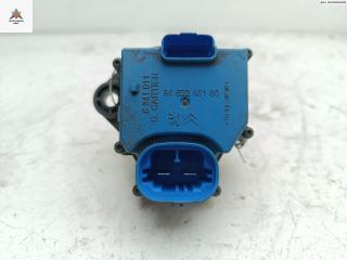 блок управления вентилятором (реле) Citroen C4 Picasso 1 поколение 2009, 1.6 л., бензин, МКПП, чёрный, минивэн, 9662240180