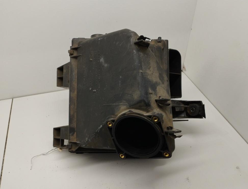 корпус воздушного фильтра Audi A4 B5 1999, 2.4 л., бензин, АКПП, синий, универсал, 078133835BQ