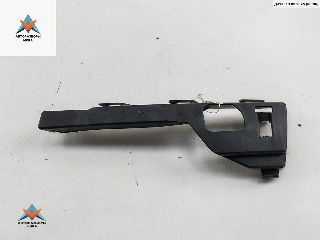 кронштейн переднего бампера Ford Focus 2 поколение 2006, 2.0 л., бензин, АКПП, синий, хетчбэк 3 дв., 5M5J-17E857 - фото №1