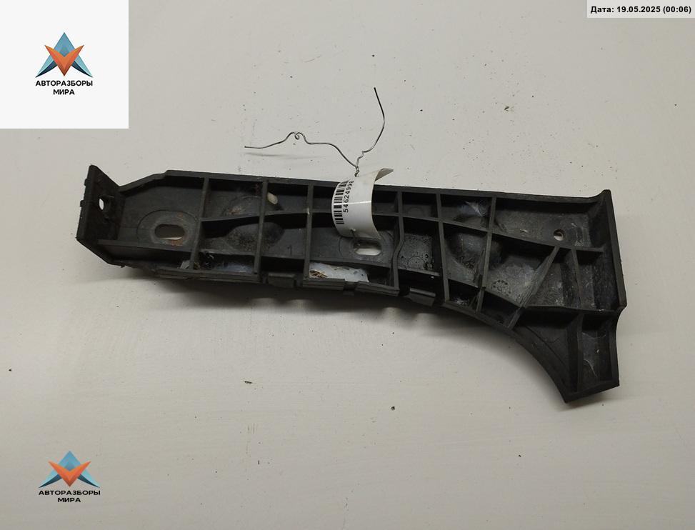 кронштейн переднего бампера Audi A6 4B/C5 1997, 2.4 л., бензин, АКПП, зелёный, седан, 4B0807283B - фото №1