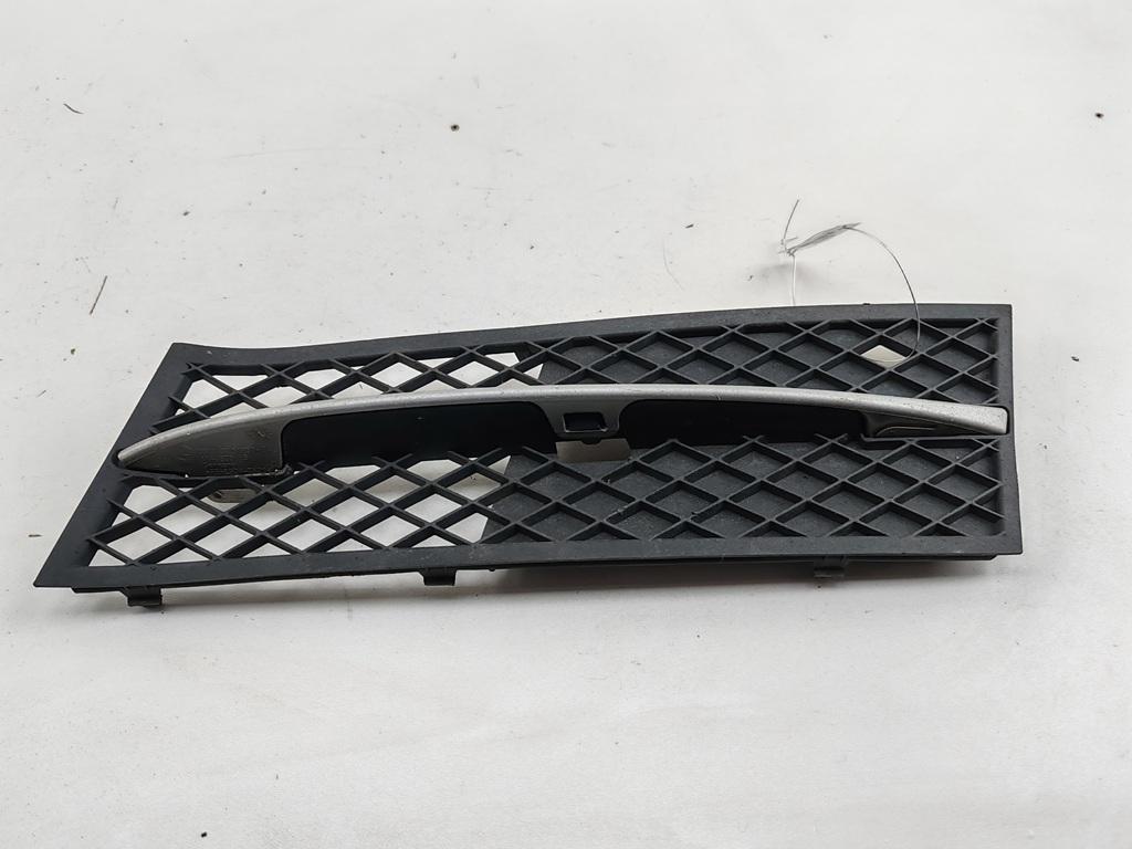 заглушка (решетка) в бампер BMW 5 F10/F11 2012, 3.0 л., дизель, АКПП, чёрный, универсал, 7200699