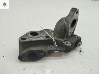 кронштейн (крепление) Volkswagen Passat B5 [рестайлинг] 2001, 1.6 л., бензин, МКПП, серый, седан, 06B131817L