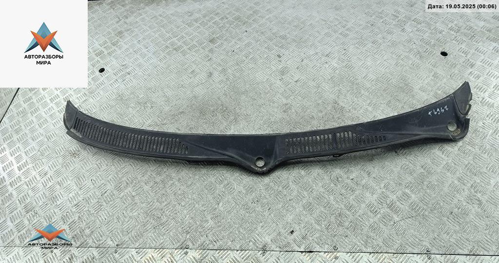 дождевик Audi 100 4A/C4 1992, 2.6 л., бензин, МКПП, чёрный, универсал - фото №1