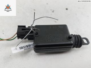 Активатор (привод) замка двери задней левой Dacia (Renault) Sandero I 2009, 1.2 л., бензин, МКПП, красный, хетчбэк 5 дв.