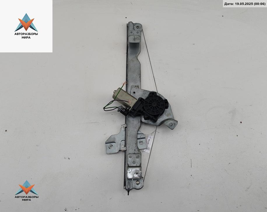 стеклоподъемник электрический передний левый Dacia (Renault) Sandero I 2009, 1.2 л., бензин, МКПП, красный, хетчбэк 5 дв. - фото №1