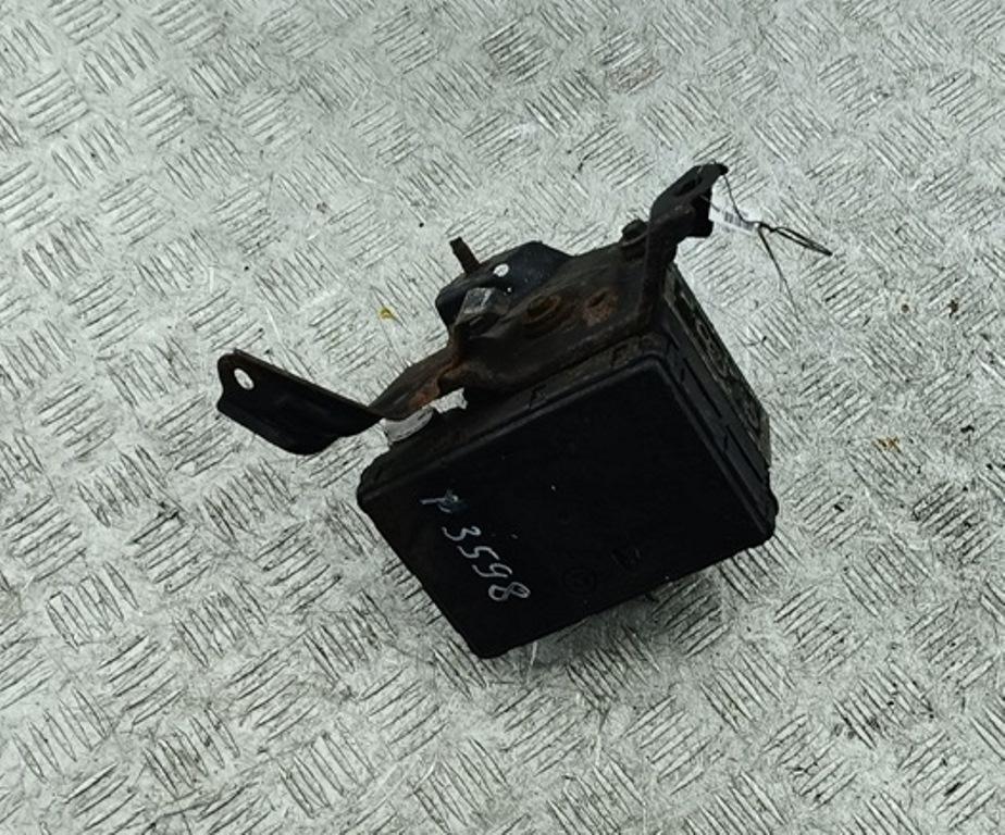 блок ABS Toyota COROLLA VERSO 2003, 2.0 л., дизель, МКПП, серый, минивэн, 89541-13040, 44510-13070