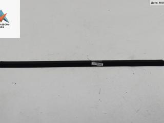 Молдинг стекла двери наружный Dacia (Renault) Sandero I 2009, 1.2 л., бензин, МКПП, красный, хетчбэк 5 дв.